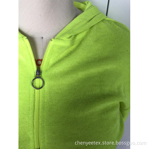 Fluoreszierendes kurzes Oberteil mit Kapuze